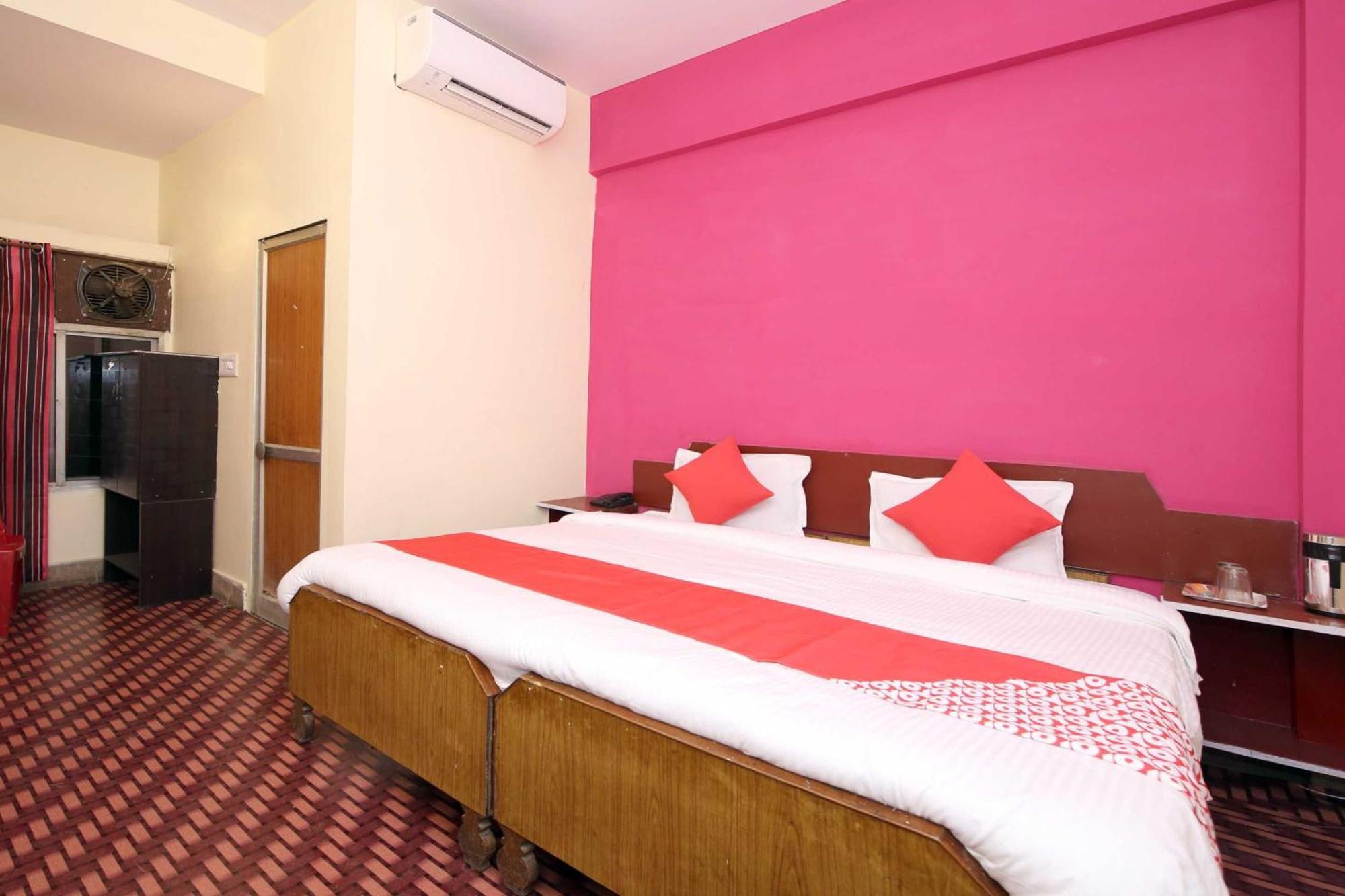 Oyo Flagship 15481 Hotel Star Karnāl Kültér fotó